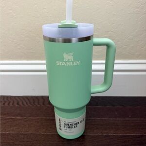 Stanley Pistachio 40oz Quencher H2.0 Tumbler